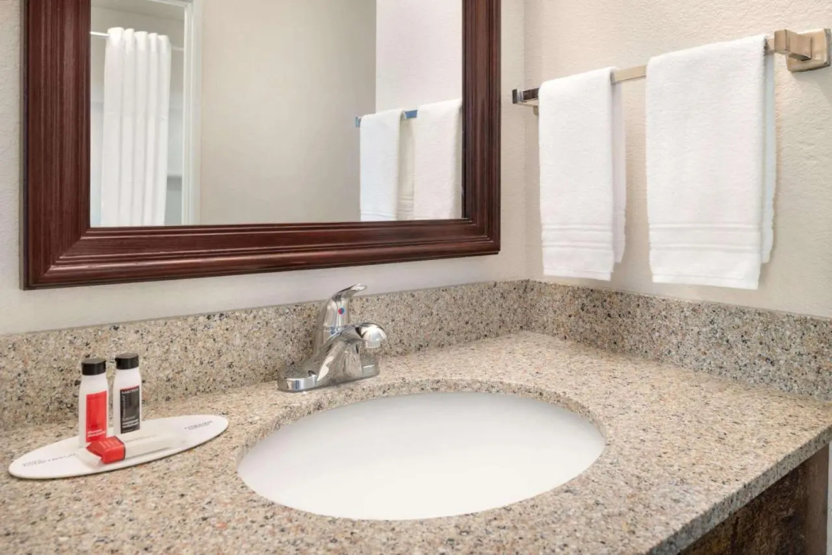 Baymont Inn & Suites by Wyndham Swanton/Toledo Airport