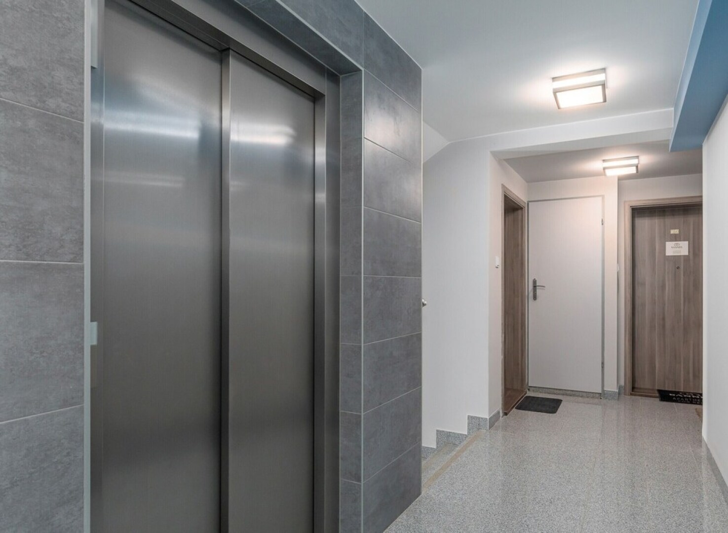 Apart 5 by Villmaris