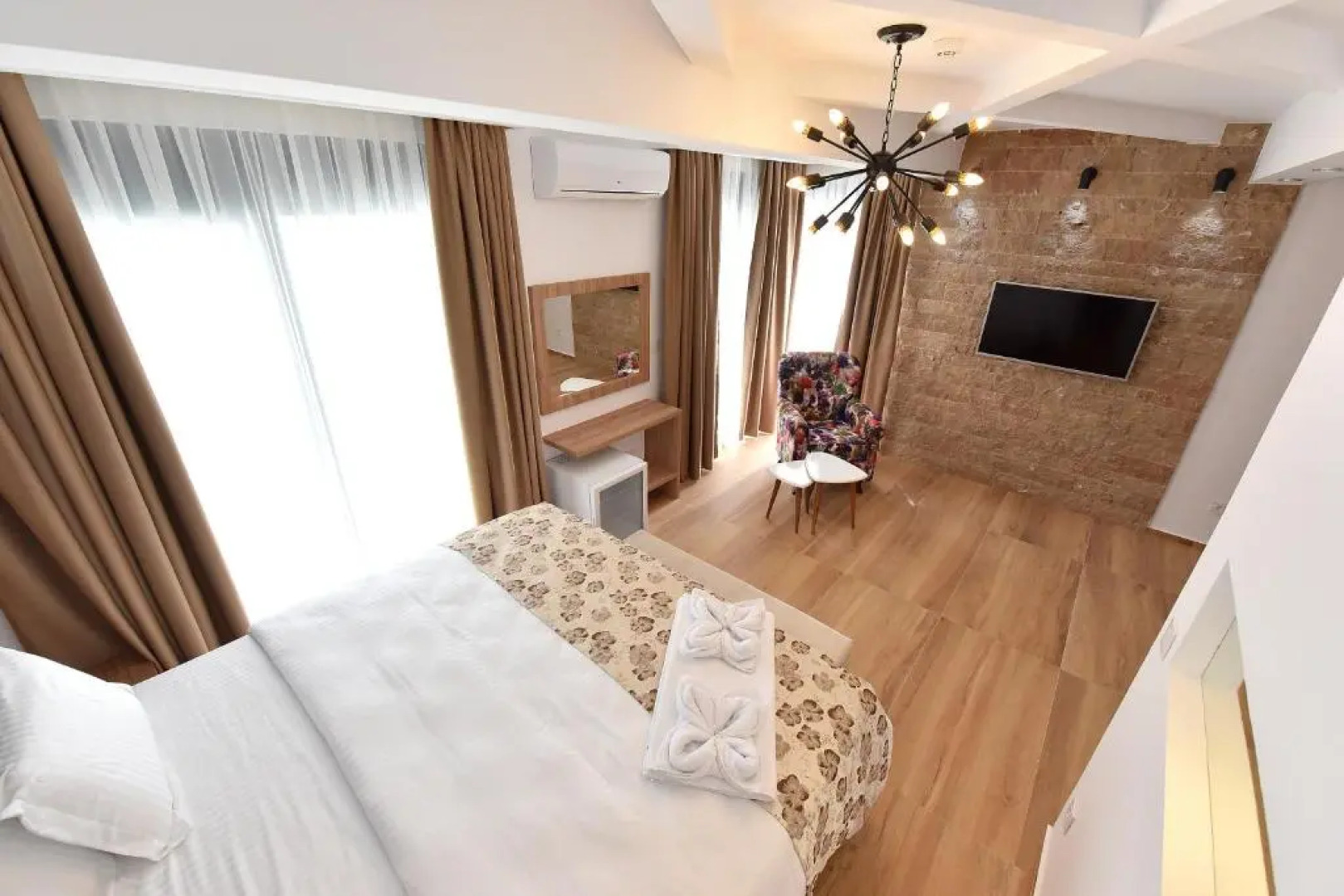 Barjaktar - Luxury Suites & SPA