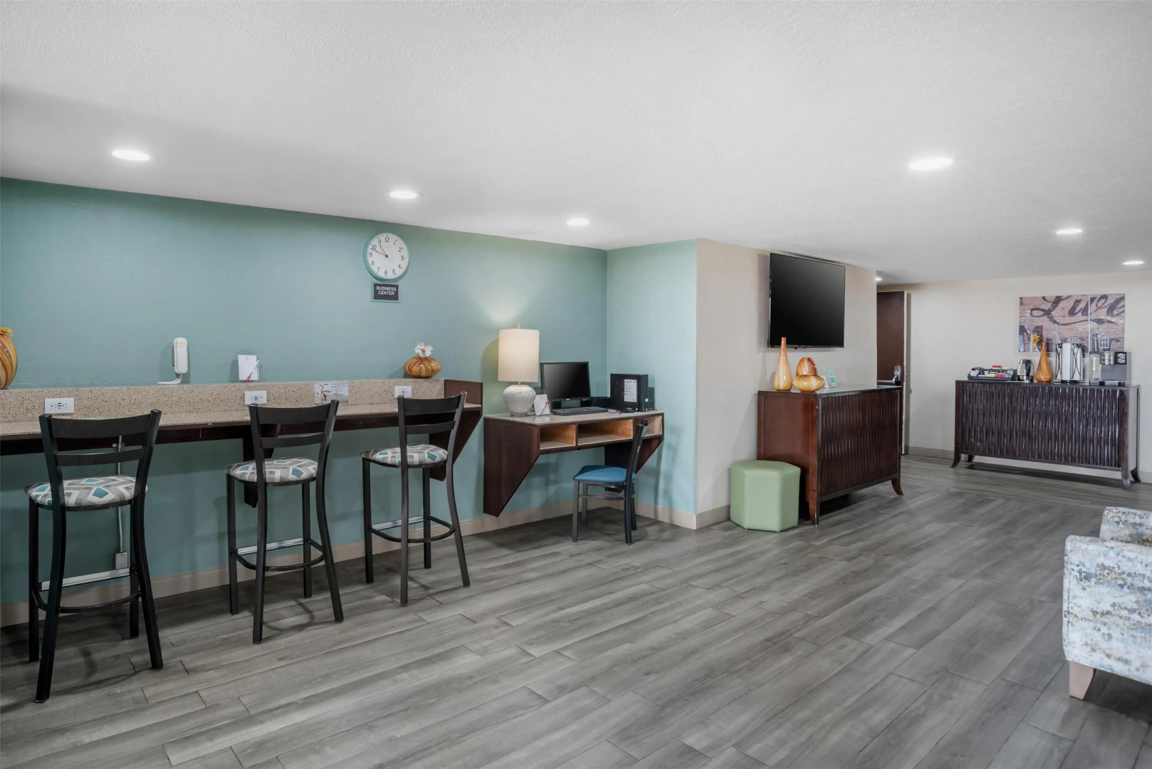 SureStay Plus Hotel by Best Western Greenwood