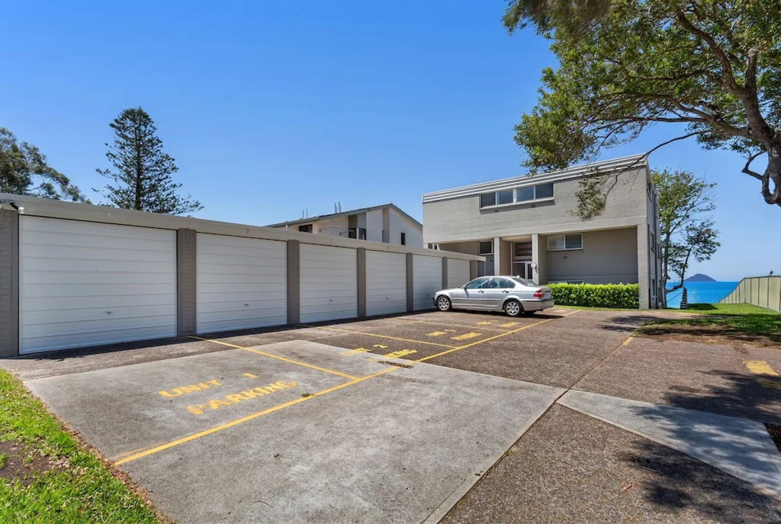 5 'Casuarina's ' 33 Soldiers Point Road - superb waterfront unit
