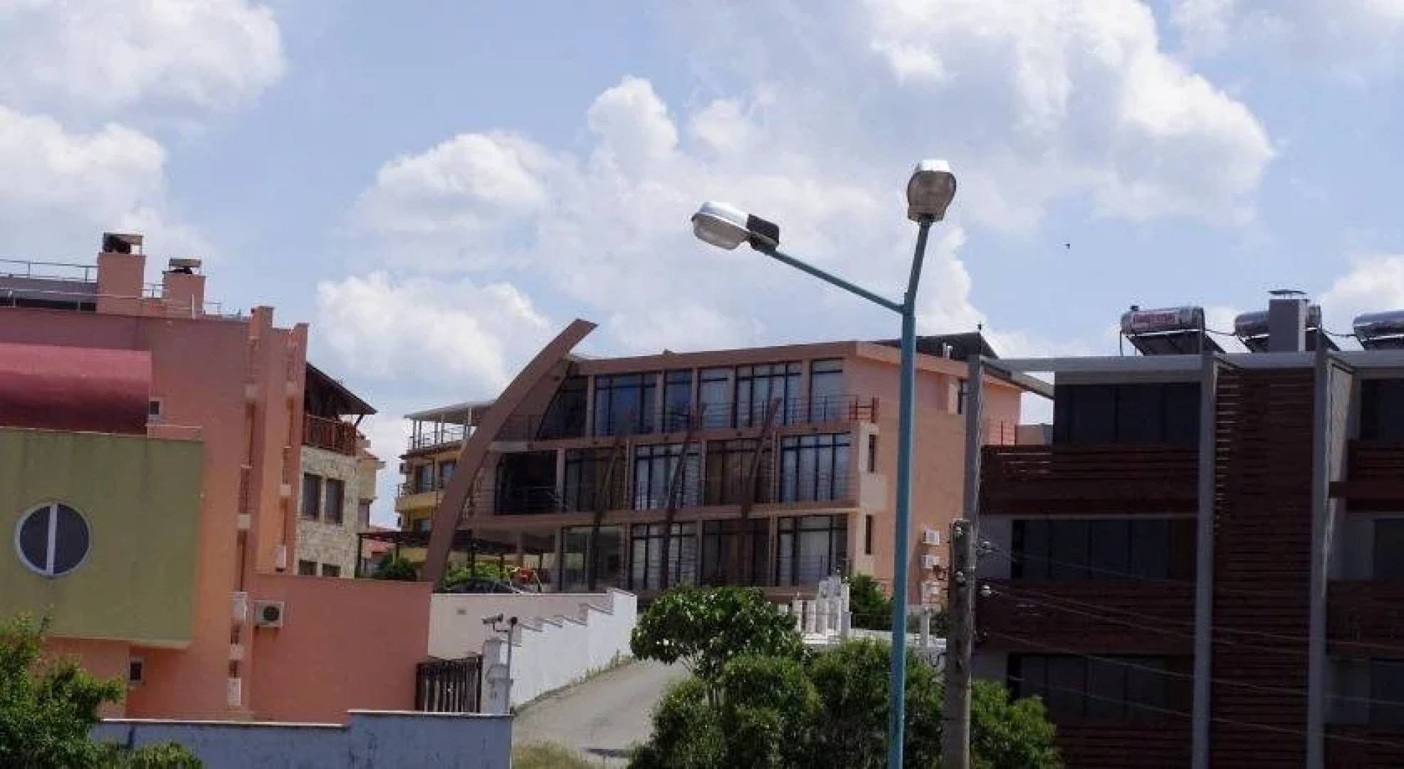 Lucky Beach Apartments