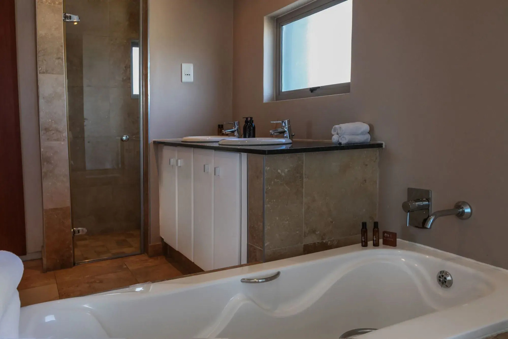 Point Waterfront Apartments