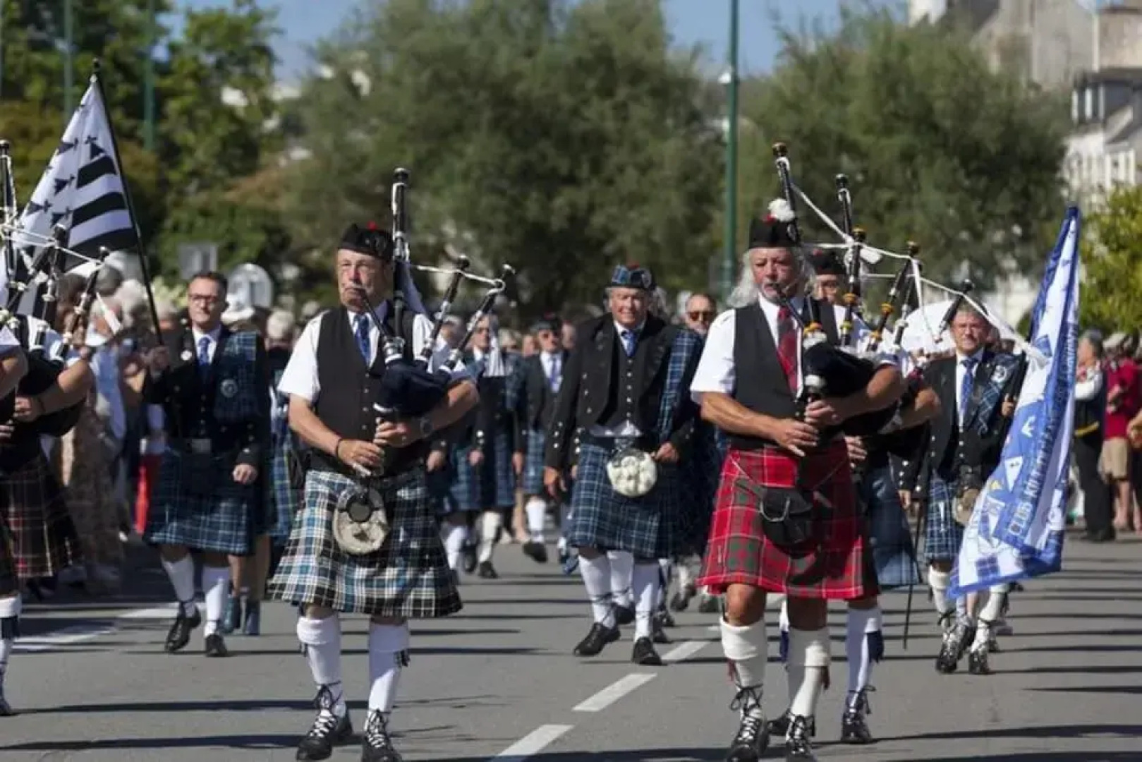 Beautiful House With Heated Pool, Ploemeur