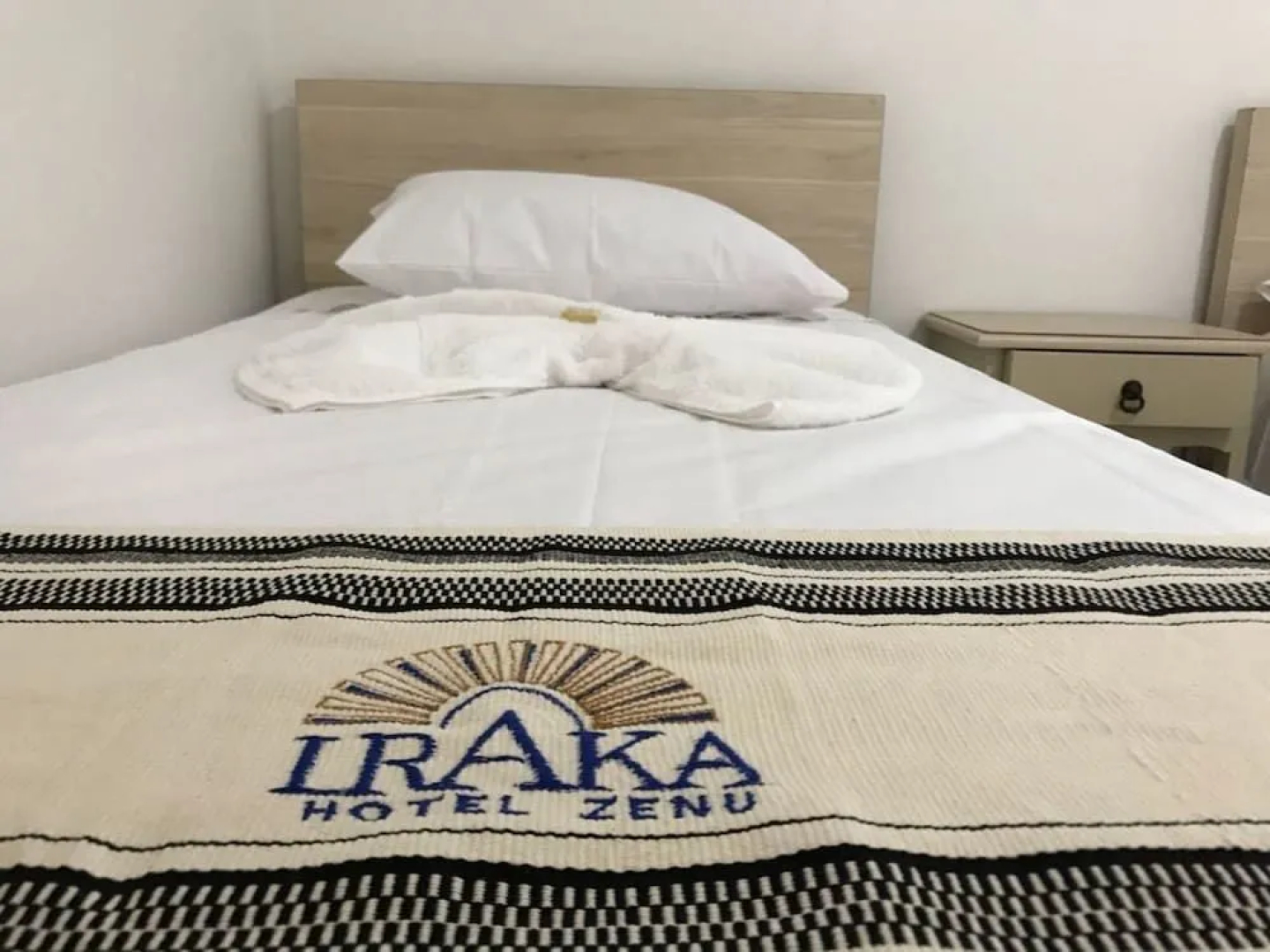 Iraka Hotel Zenu