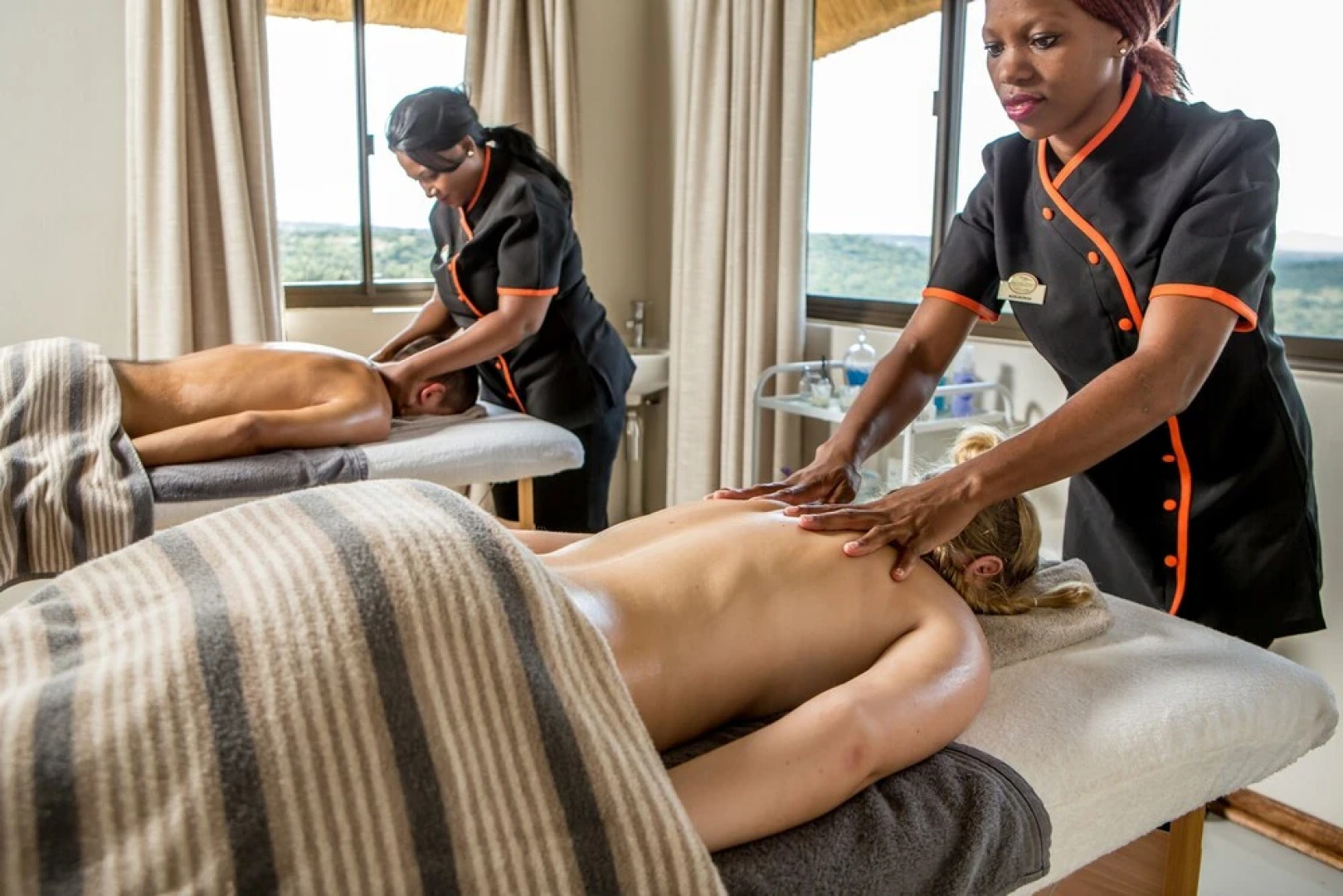 Umzolozolo Private Safari Lodge