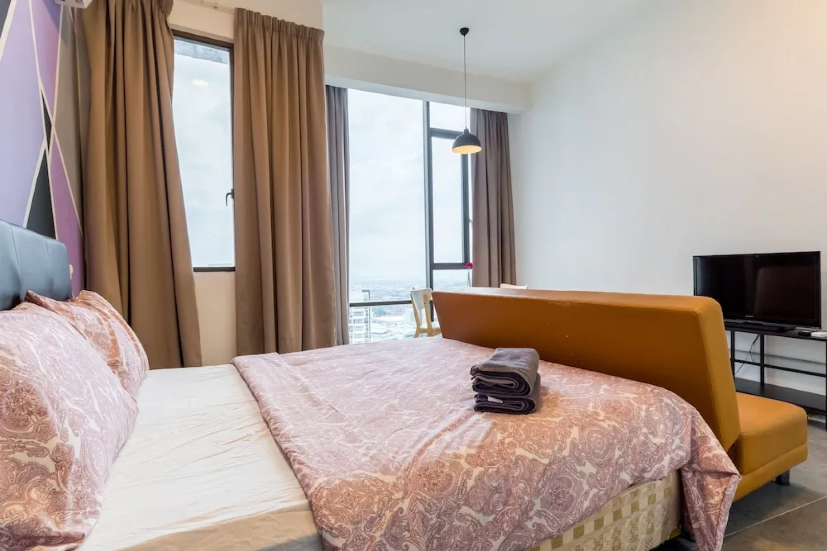 Luzzeri Suite Empire Damansara