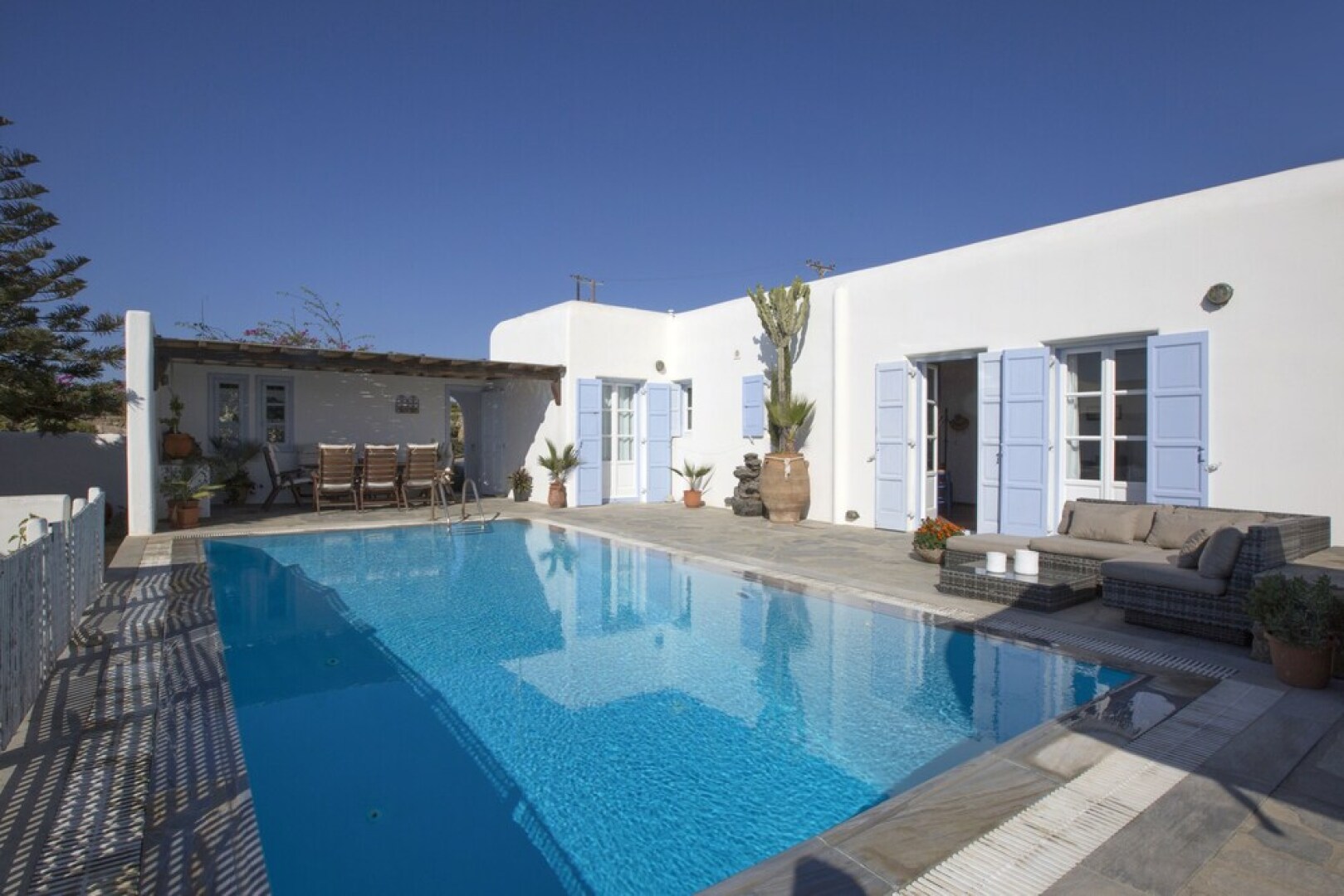 Psarrou villa for 10 guests, stunning sea views