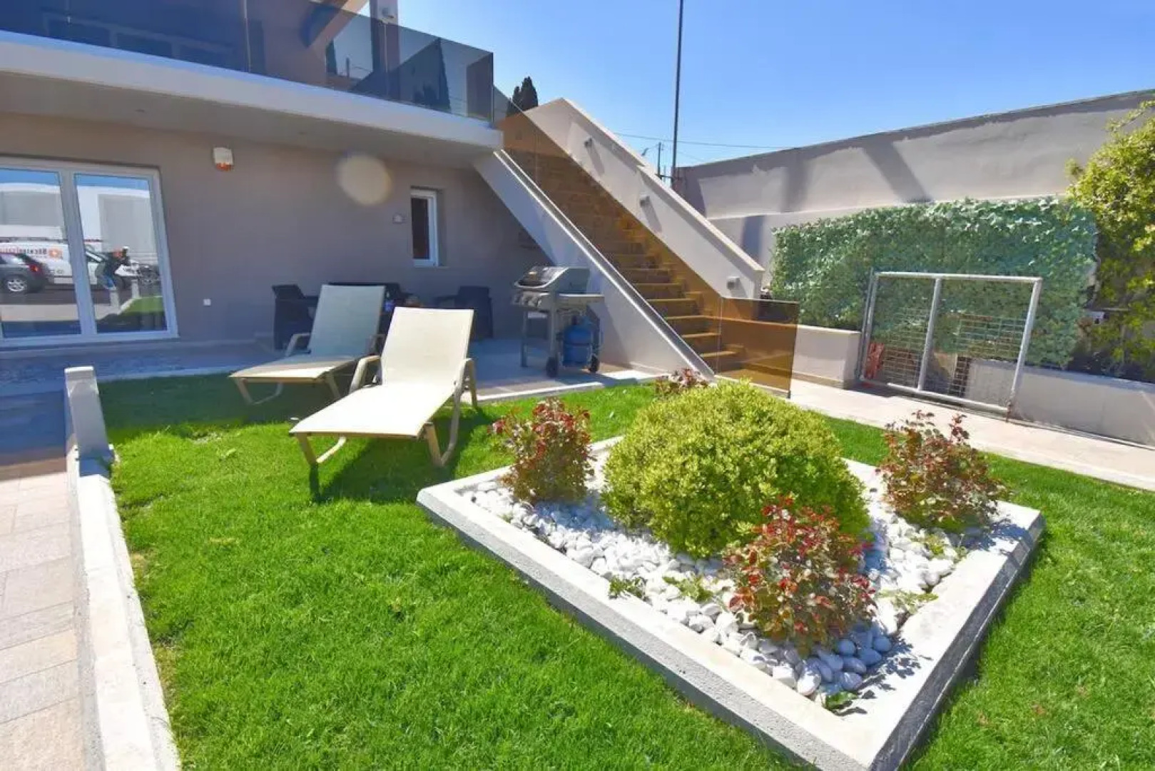 Alikes Deluxe Houses - 300m from the beach