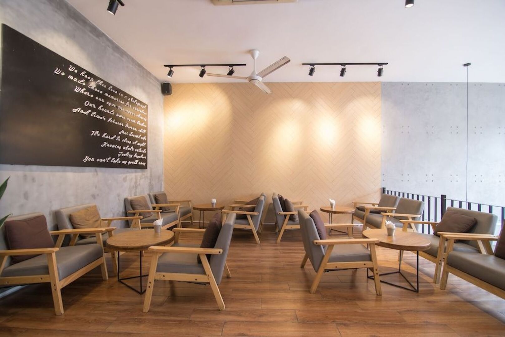 Halley Hostel & Spa Hanoi