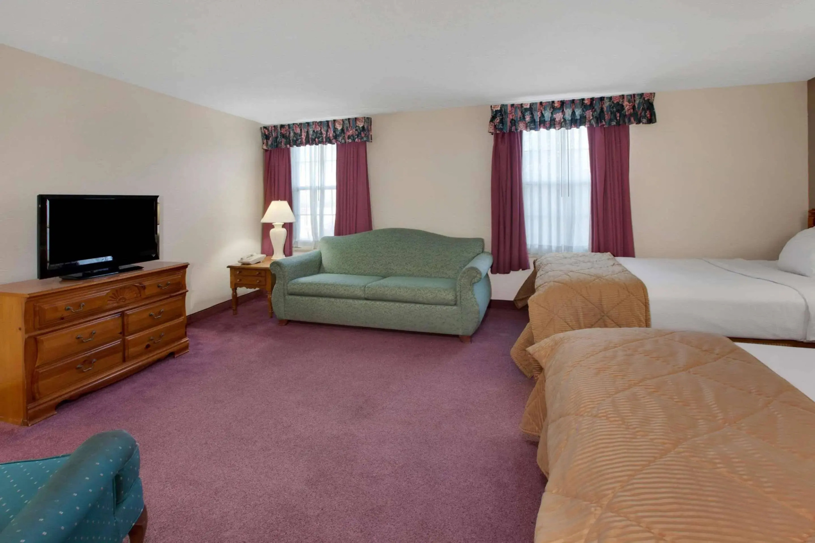 Ramada Plaza Hotel Ojibway