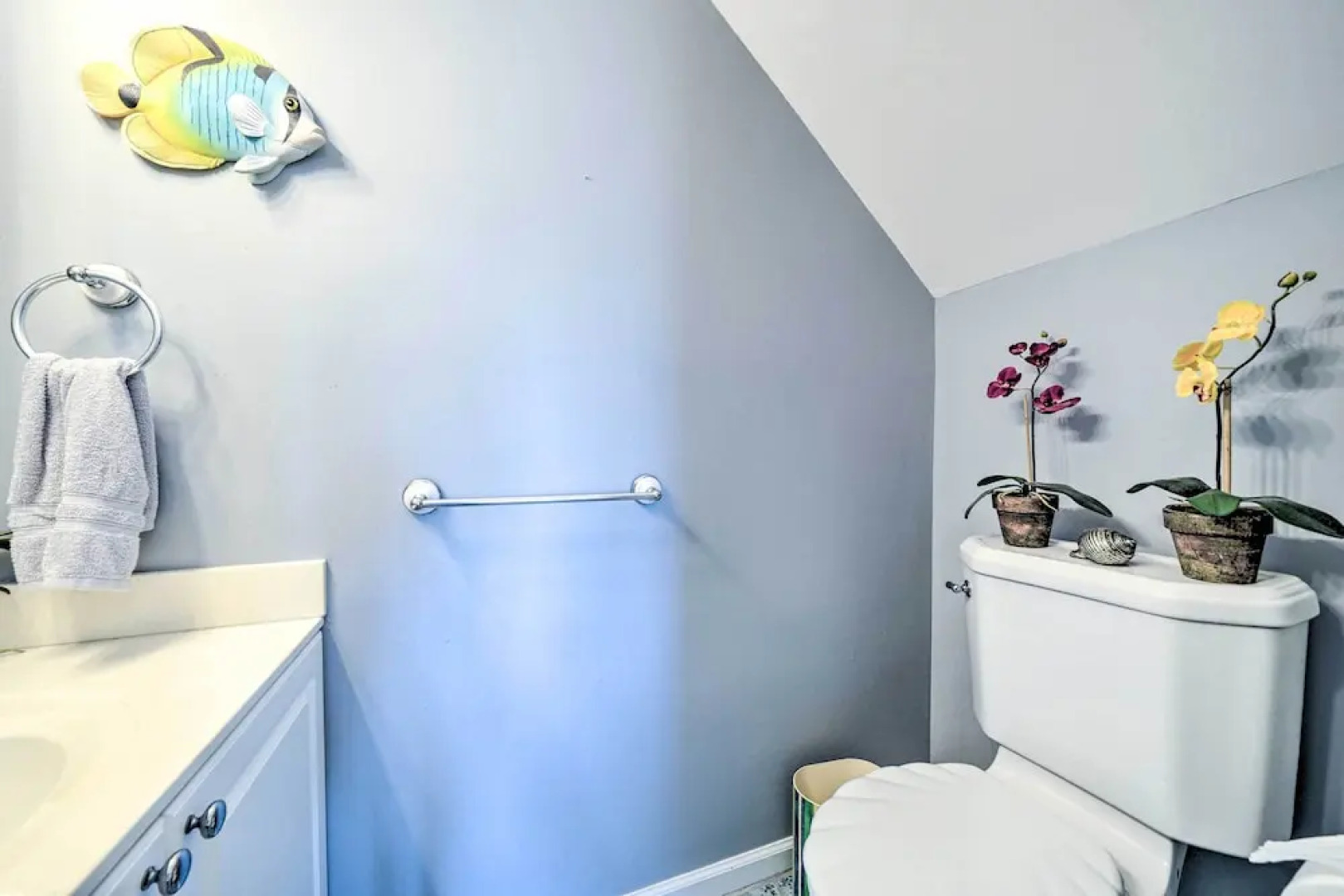 Spacious North Topsail Family Home With 2 Decks