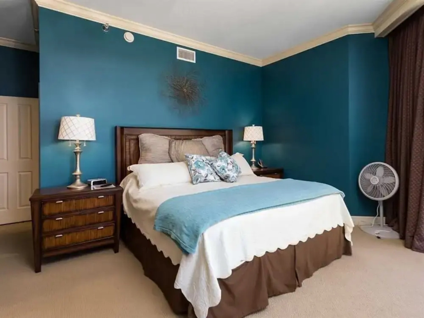 Oceania 13 by Meyer Vacation Rentals