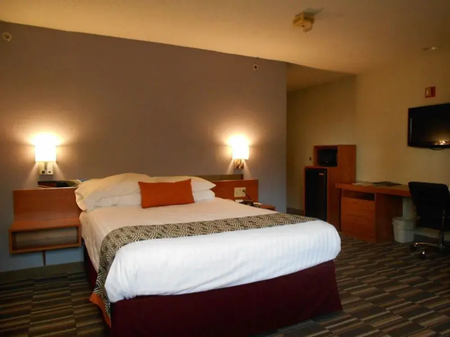 Microtel Inn & Suites by Wyndham Albany Airport
