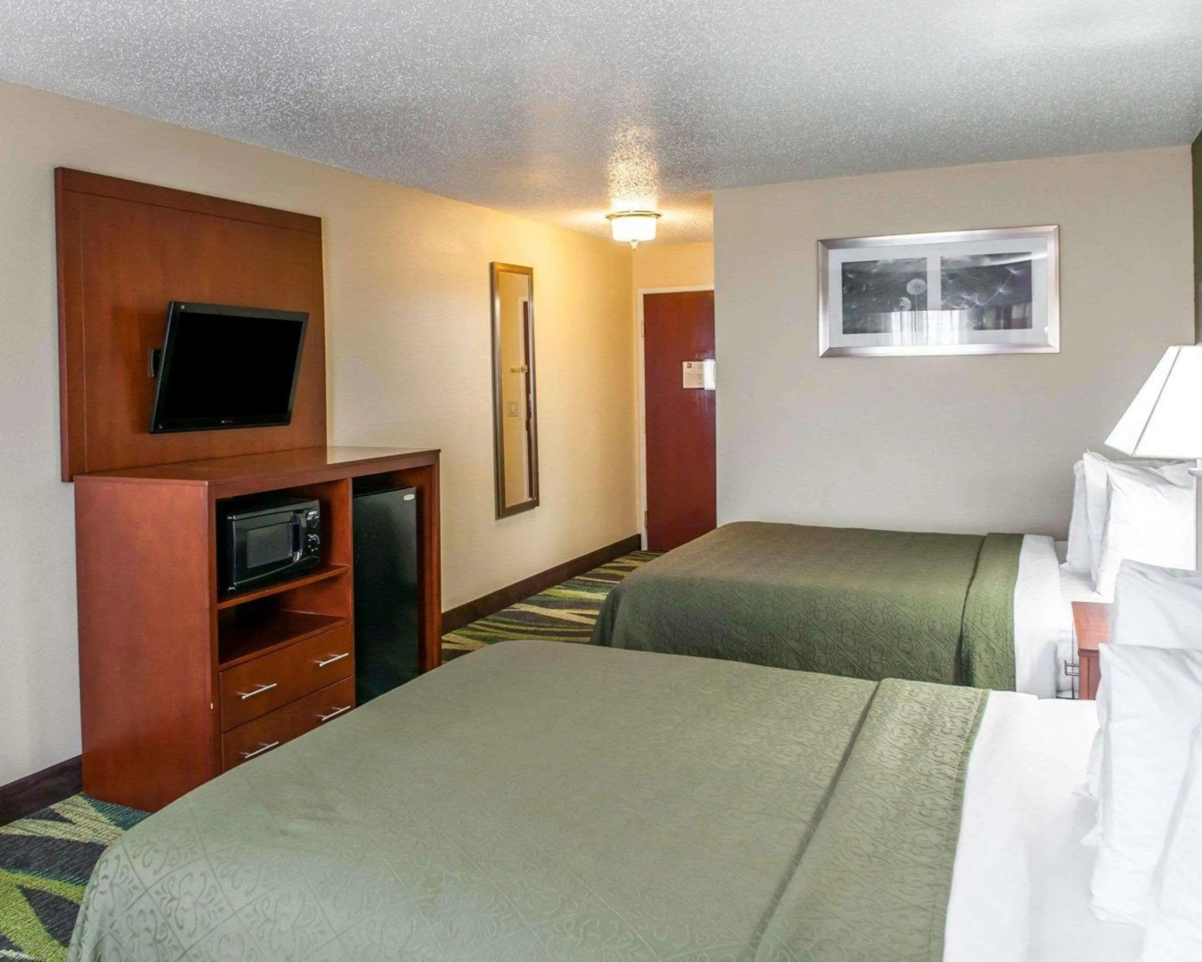 Quality Inn & Suites South Bend Airport
