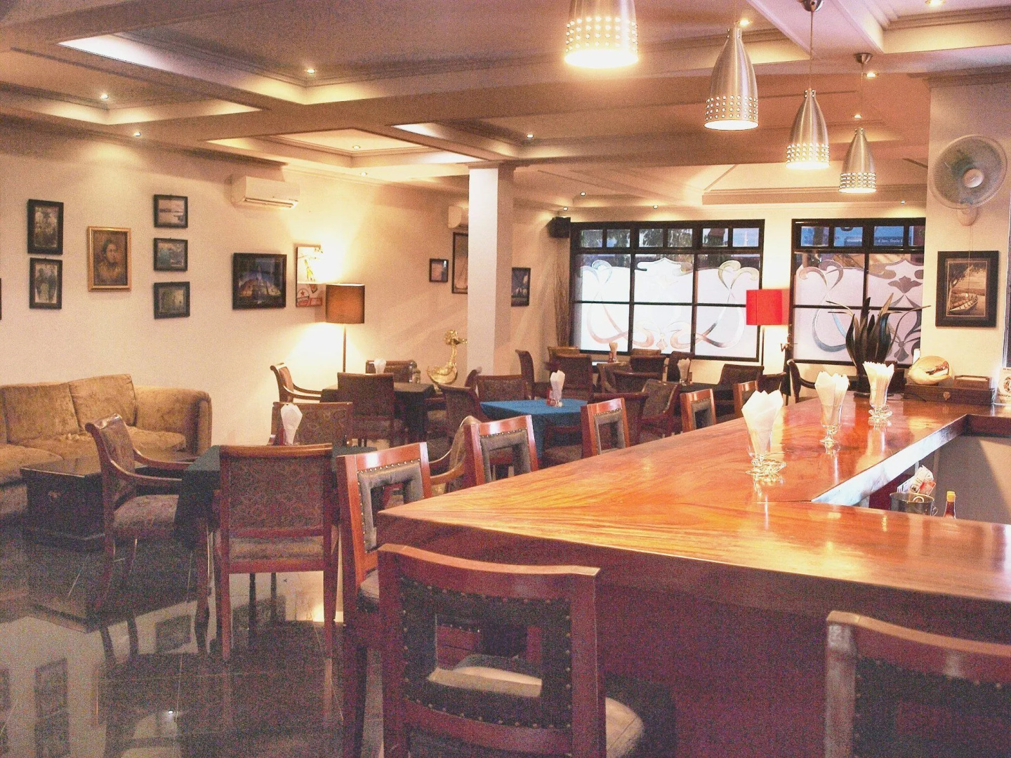 The Gecho Inn Town
