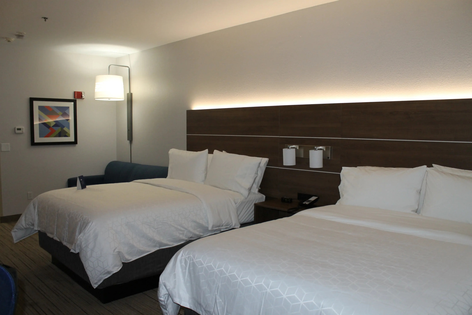 Holiday Inn Express & Suites Tulare by IHG