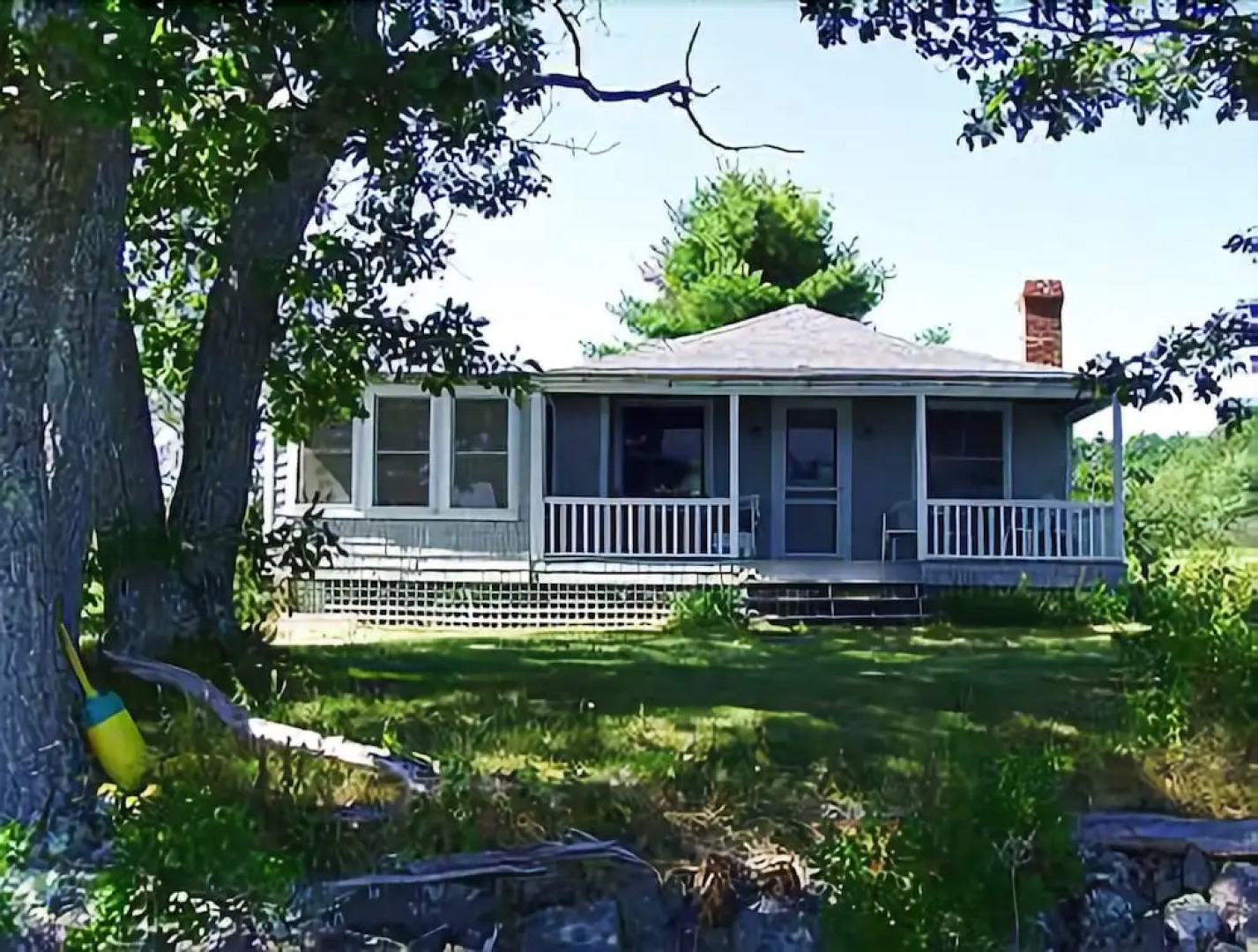 Gray Cottage - Three Bedroom Home