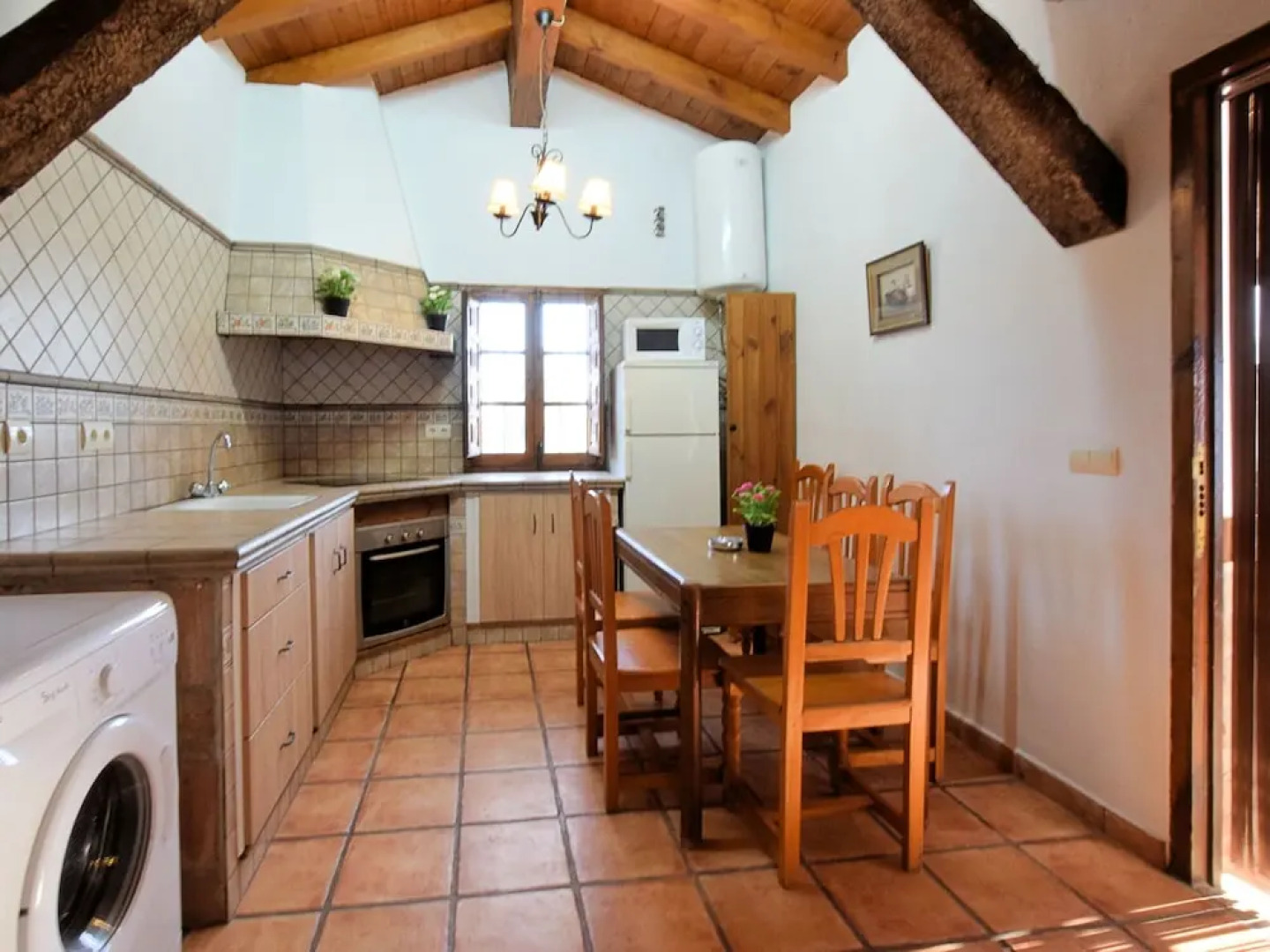 Rustic house in La Higuera (El Torcal de Antequera).