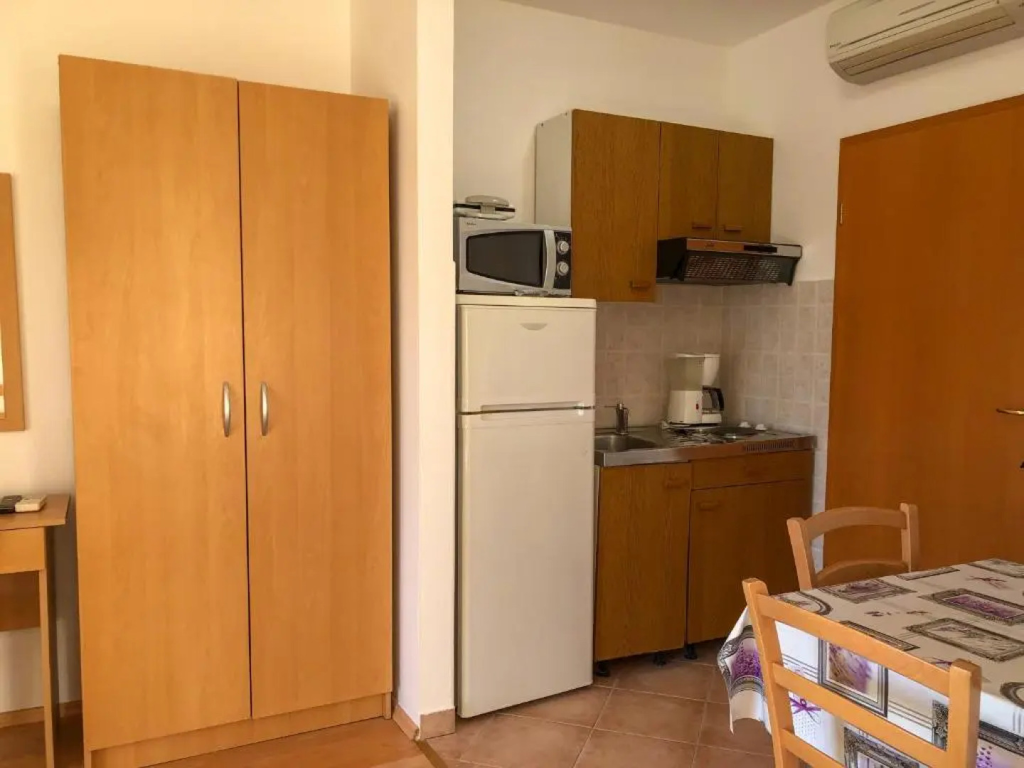 Apartments Palit Rab