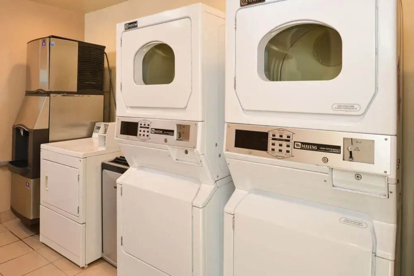 Holiday Inn Express & Suites Lathrop