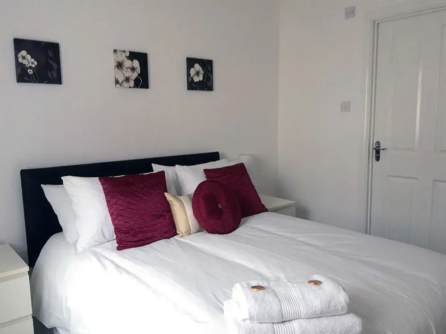 Stunning Waterfront Apartment