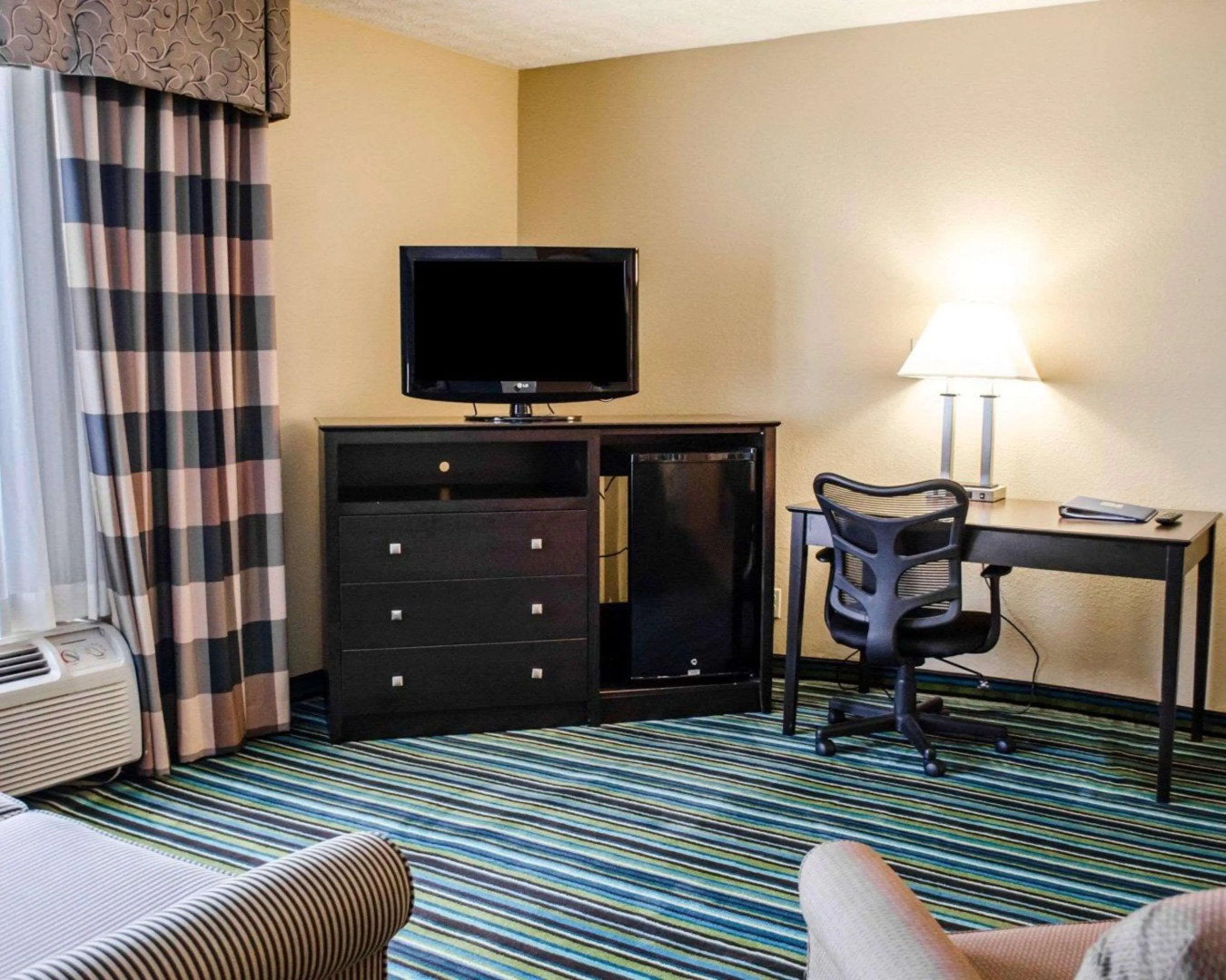 Quality Inn & Suites Medina - Akron West