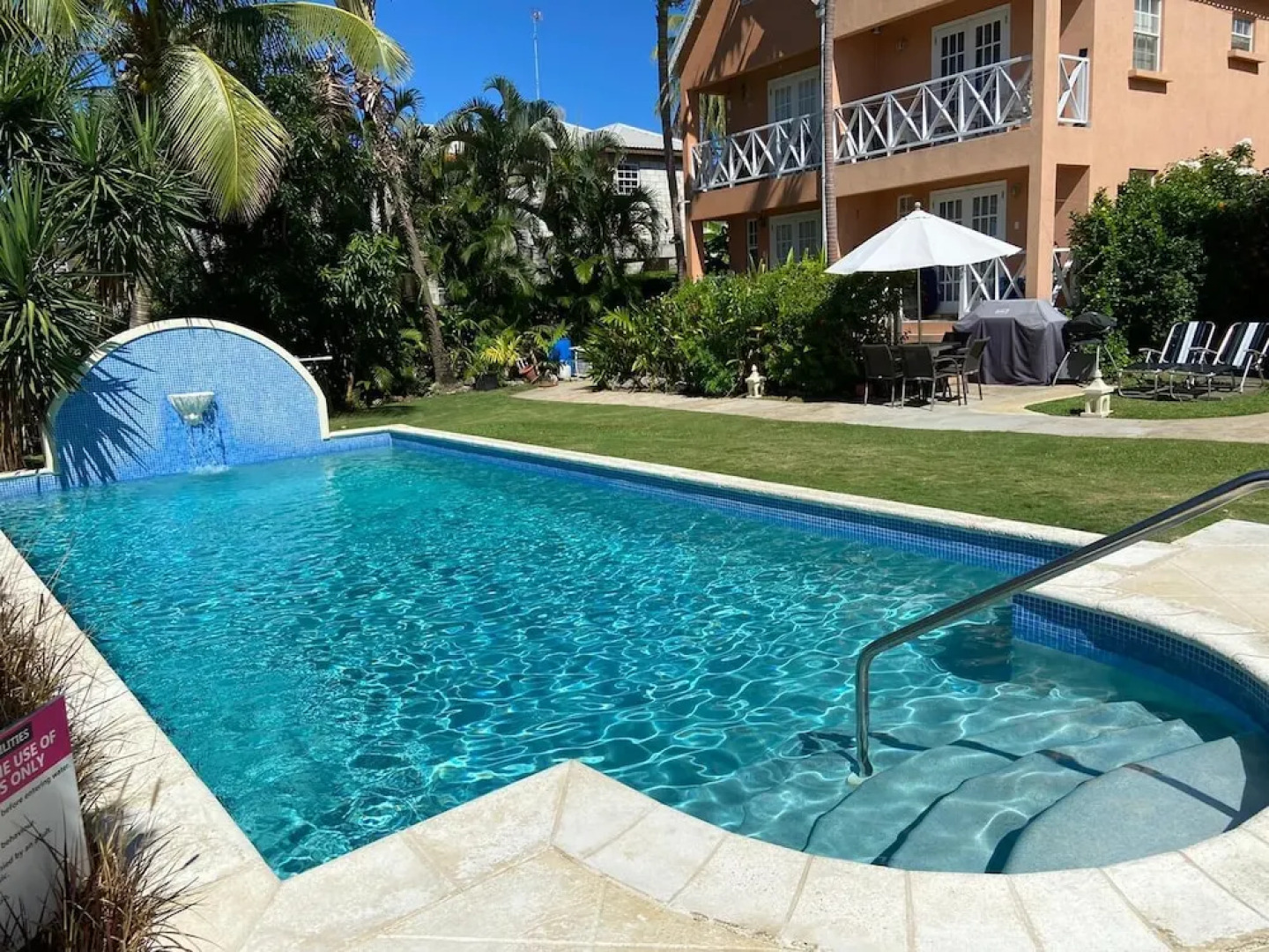 Inviting 2-bed Apartment West Coast Private