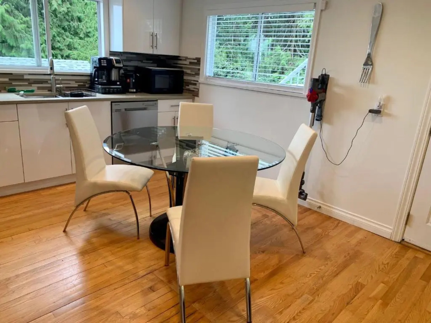 Beautiful Modern Suite