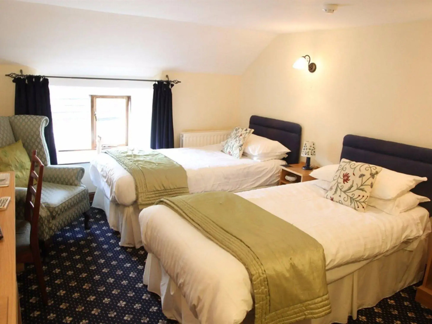 The Jug and Glass Inn