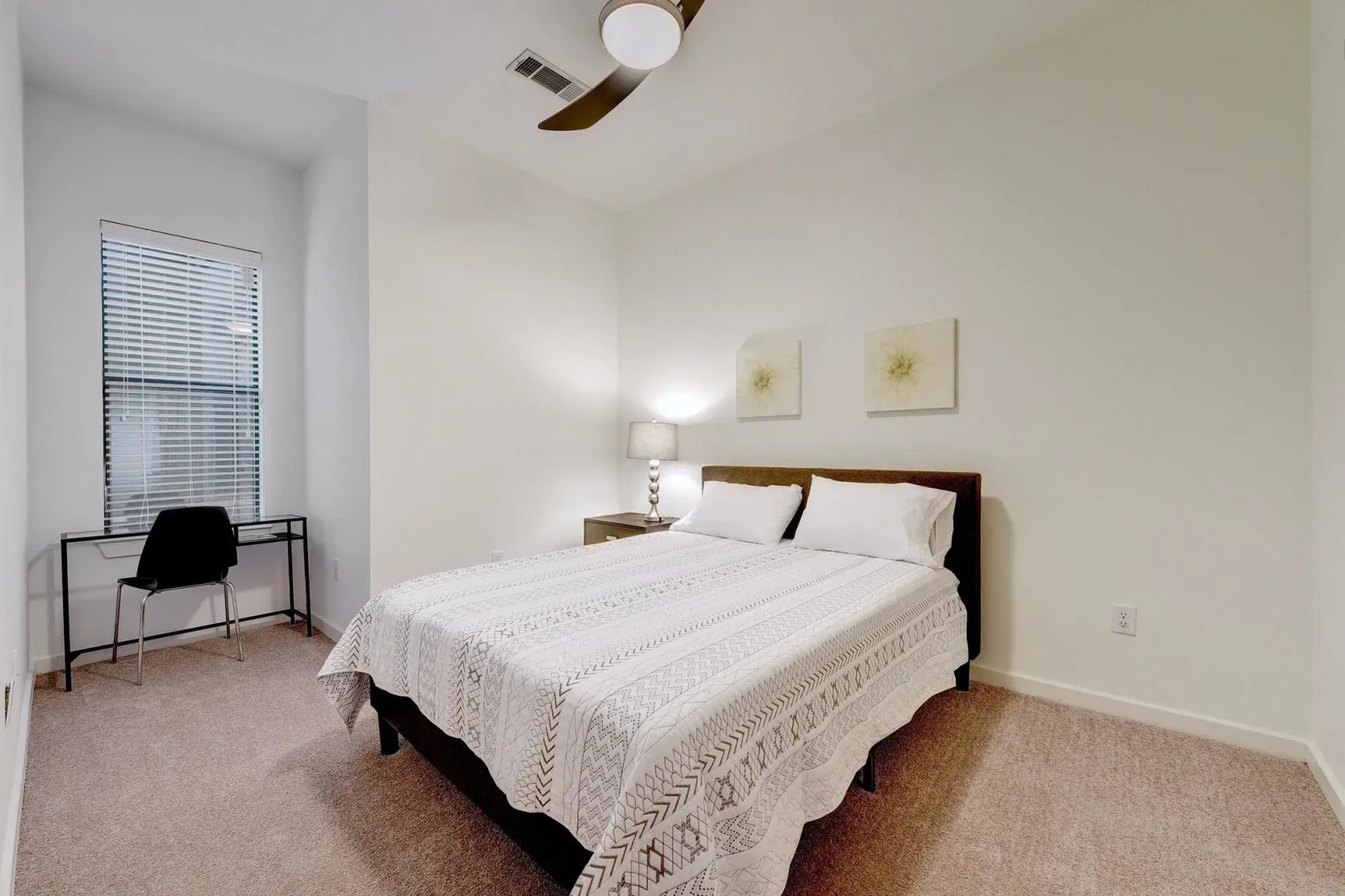 Hip Downtown Suite by AustinStays