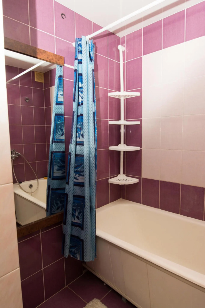 Мода в доме на проспекте Абая 105