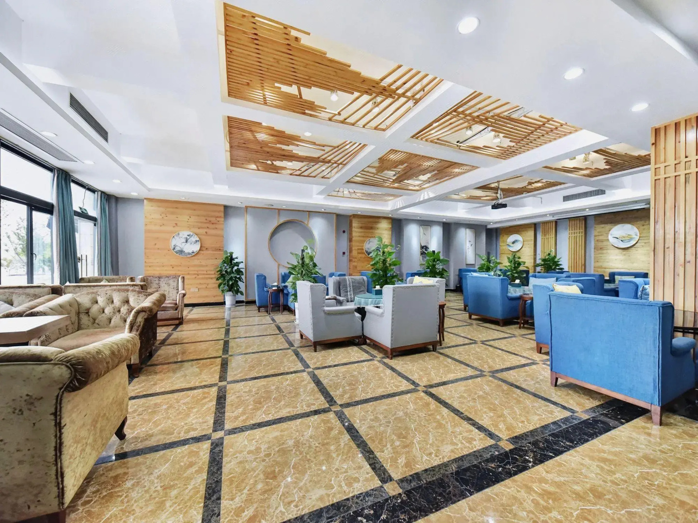 Neijiang Riverside Garden Hotel