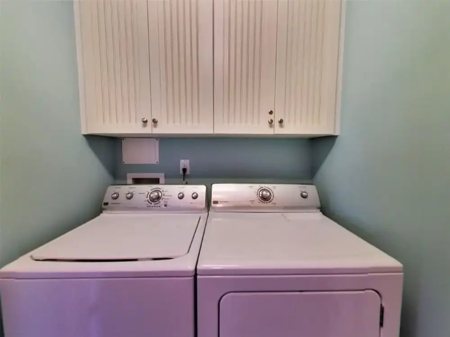 Beach Crew 4 Bedroom Home by RedAwning