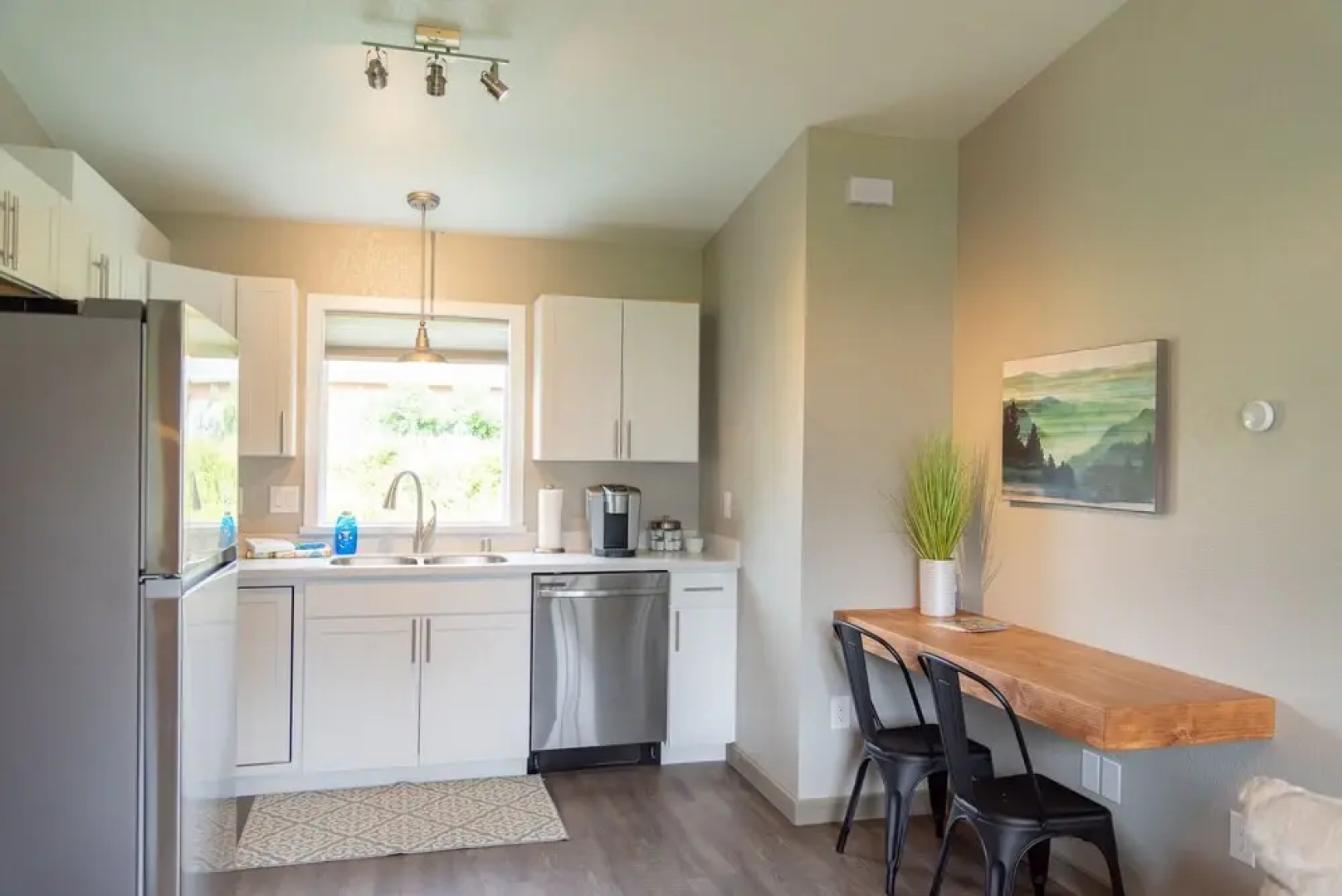 Colony Suites