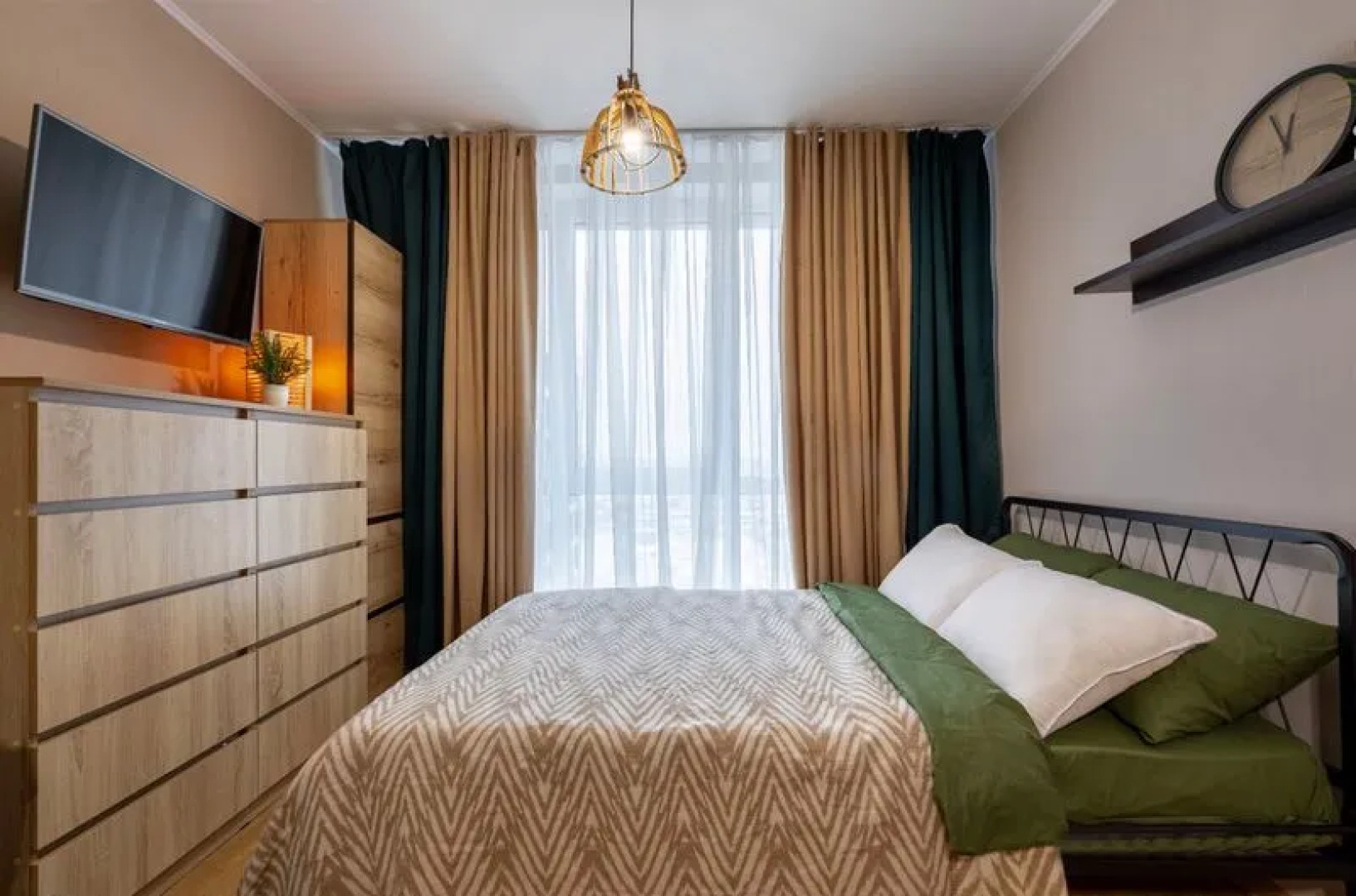 Какаду на проезде Толубеевский, д. 8, корп. 2