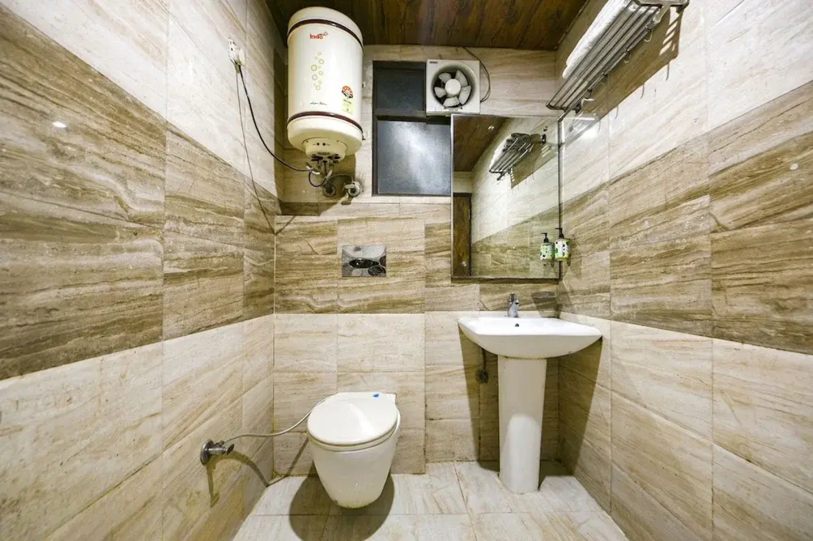 FabHotel Baba Residency