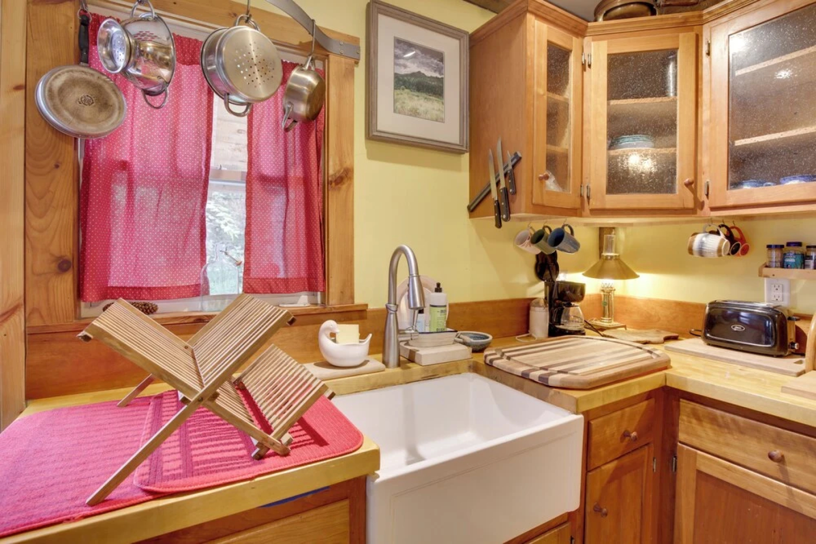 Cozy 1930s-style Waterfront Maine Cabin w/ Dock!