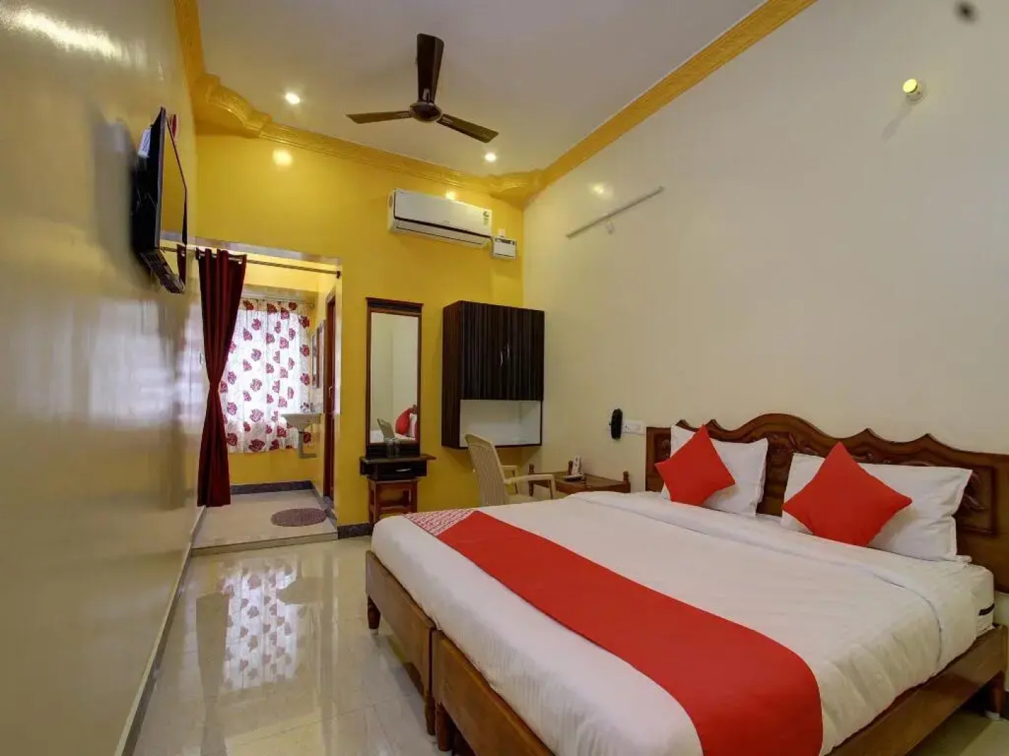 K S Residency By OYO Rooms