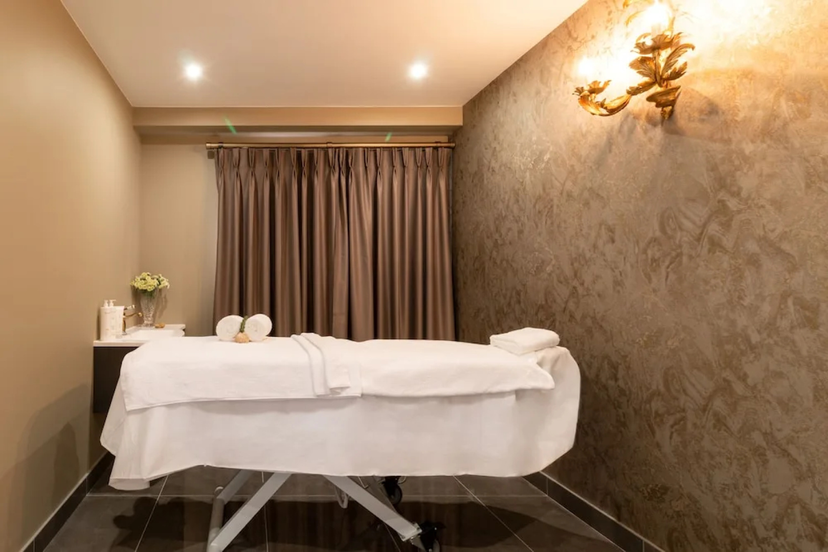 Solar Alvura Health Hotel