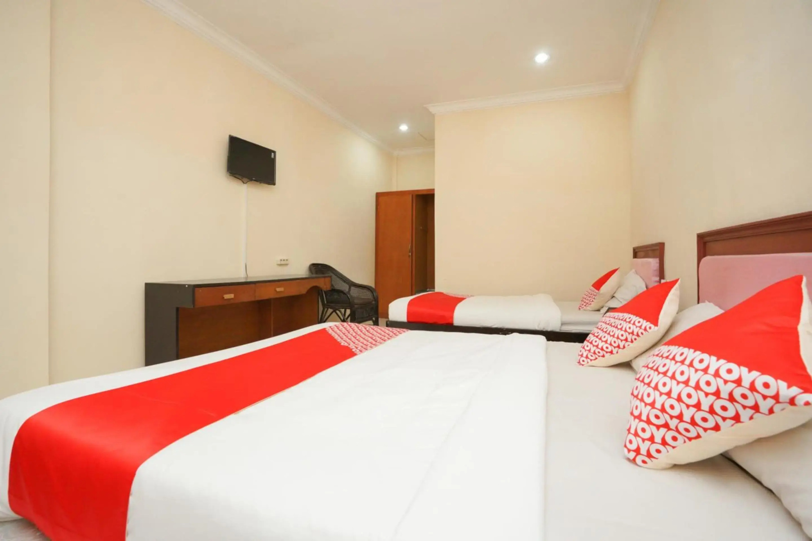 OYO 2003 Female Guest House
