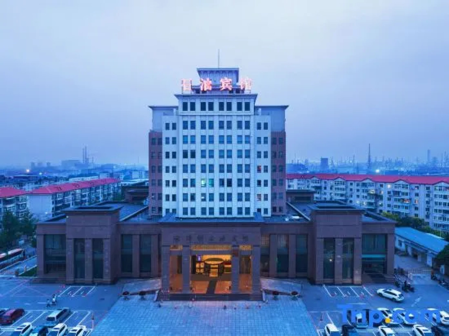 Petroleum Business Hotel