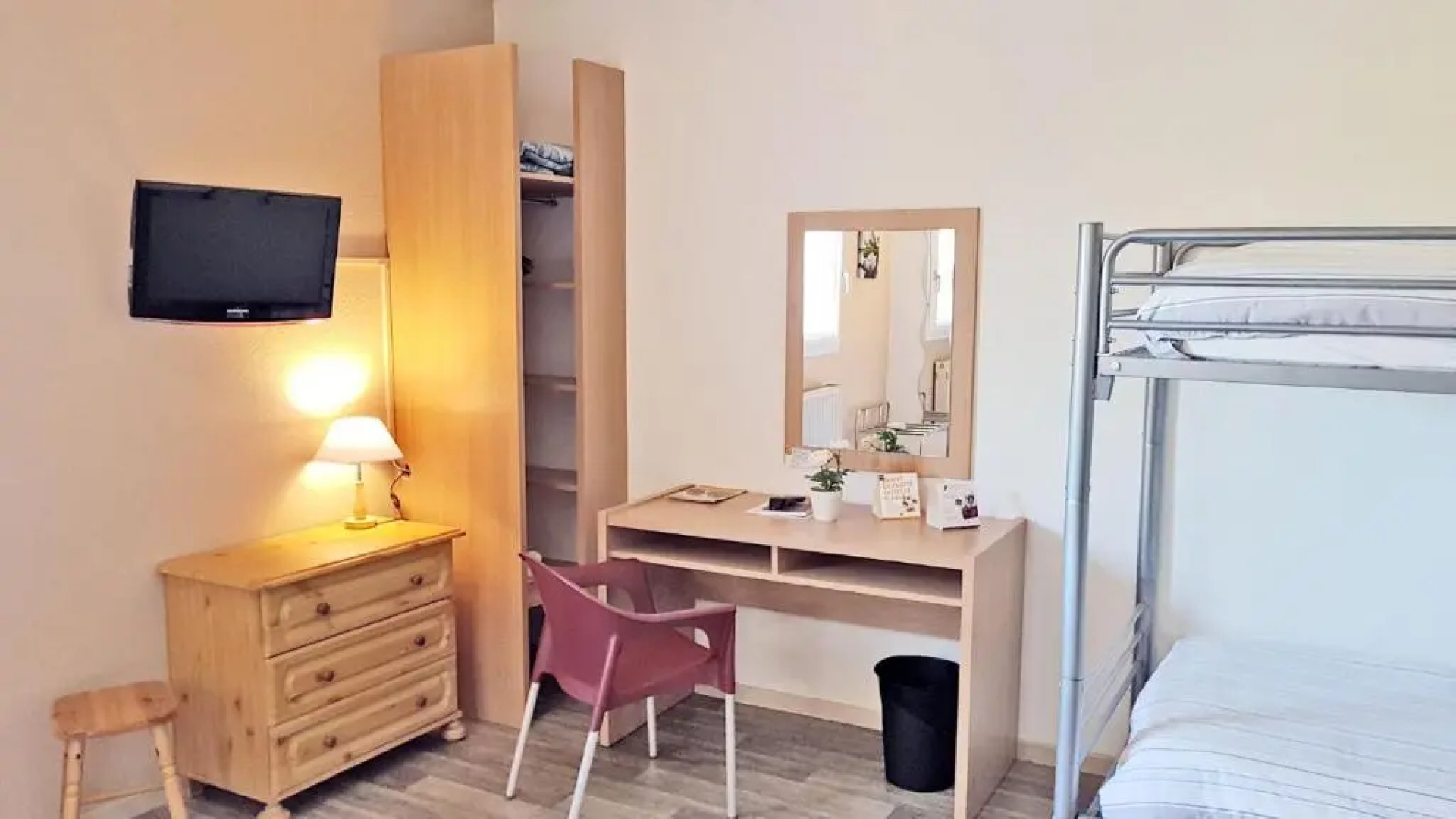 The Originals Access, Hôtel les Iris