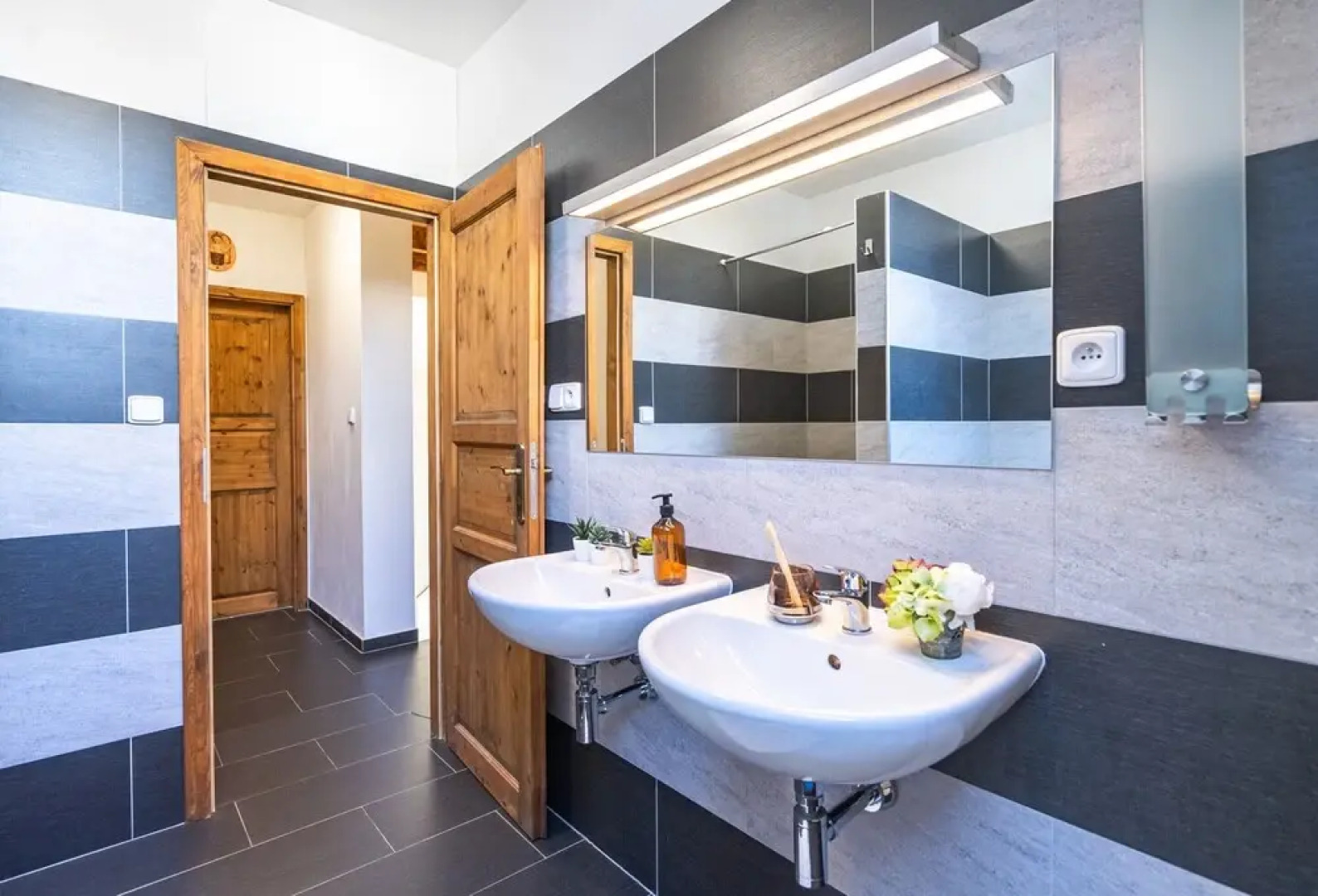 Villa in Lesany With Sauna and Jacuzzi