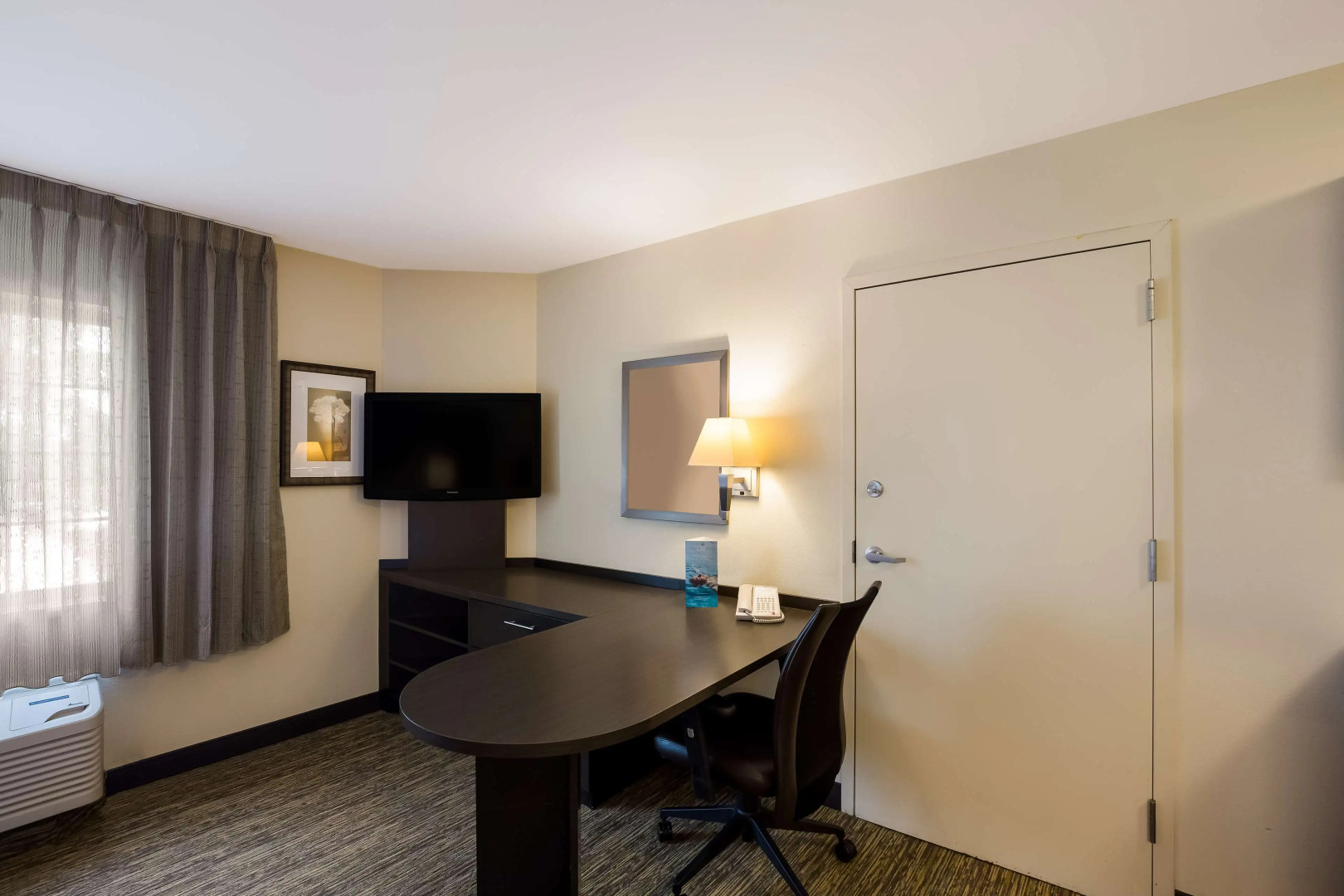 Sonesta Simply Suites  St Louis Earth City