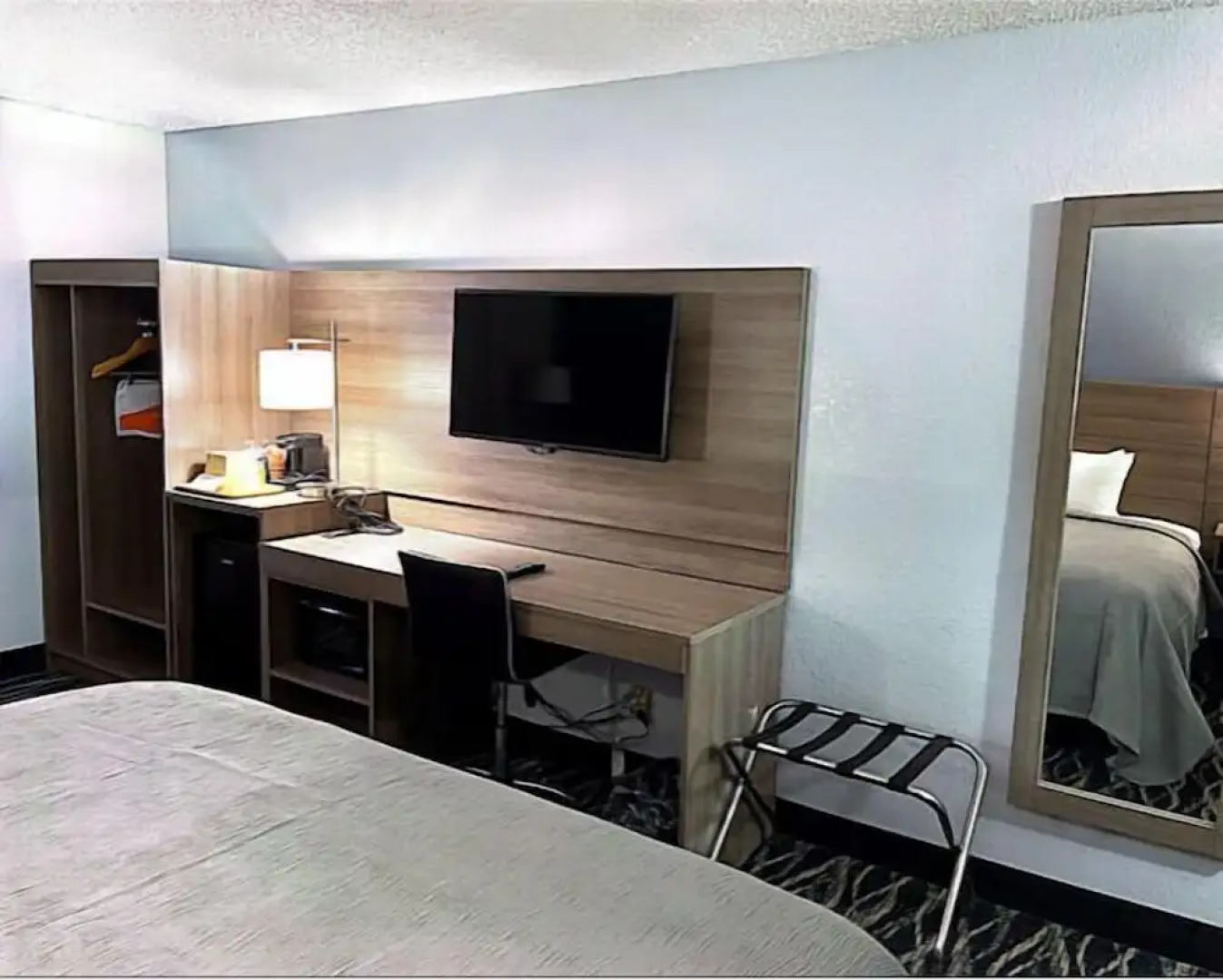 Super 8 Oneida Verona