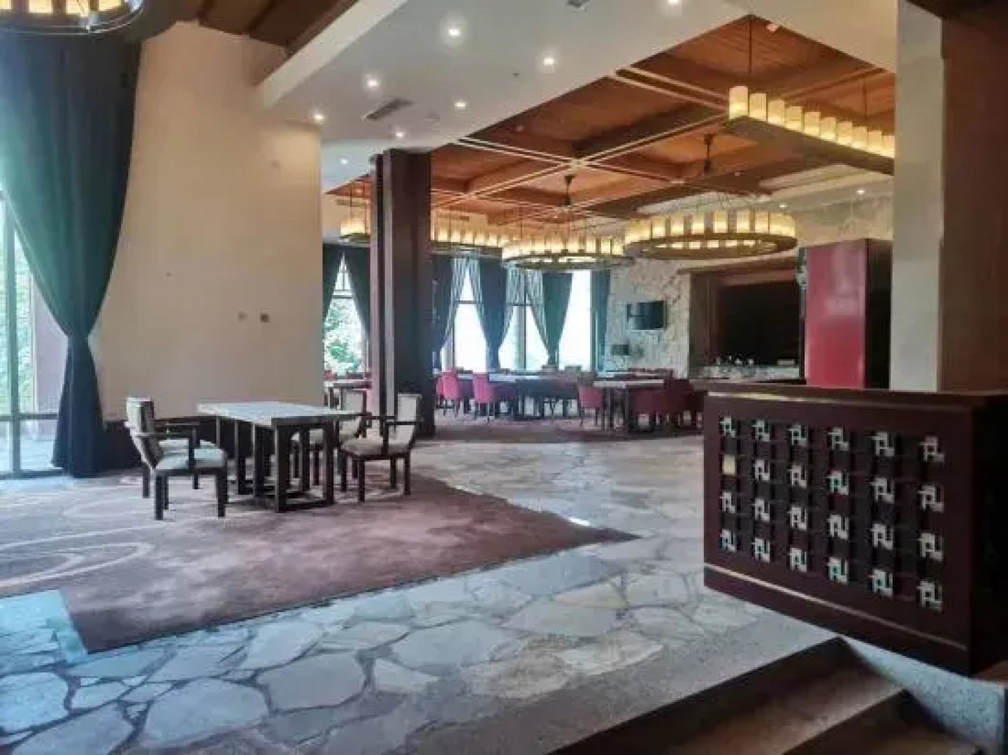 Jiuzhaigou Yunfengli International Outdoor Camp