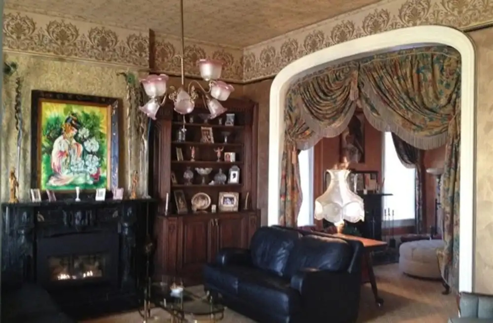 Nicki Lee Mansion