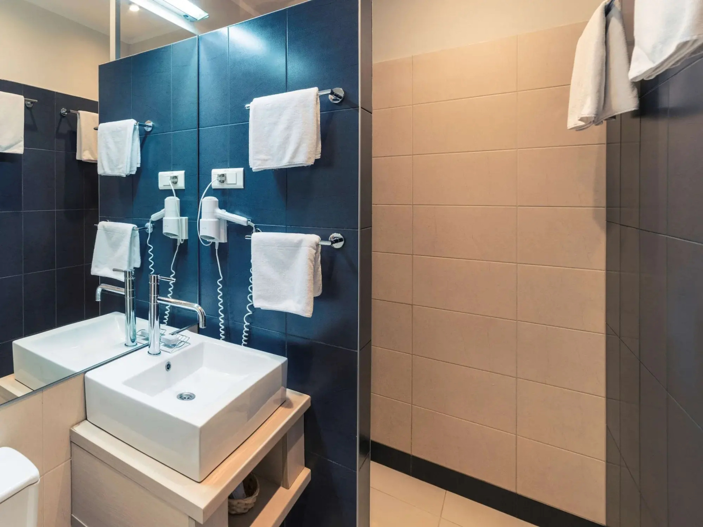 Отель Mercure Belgrade Excelsior