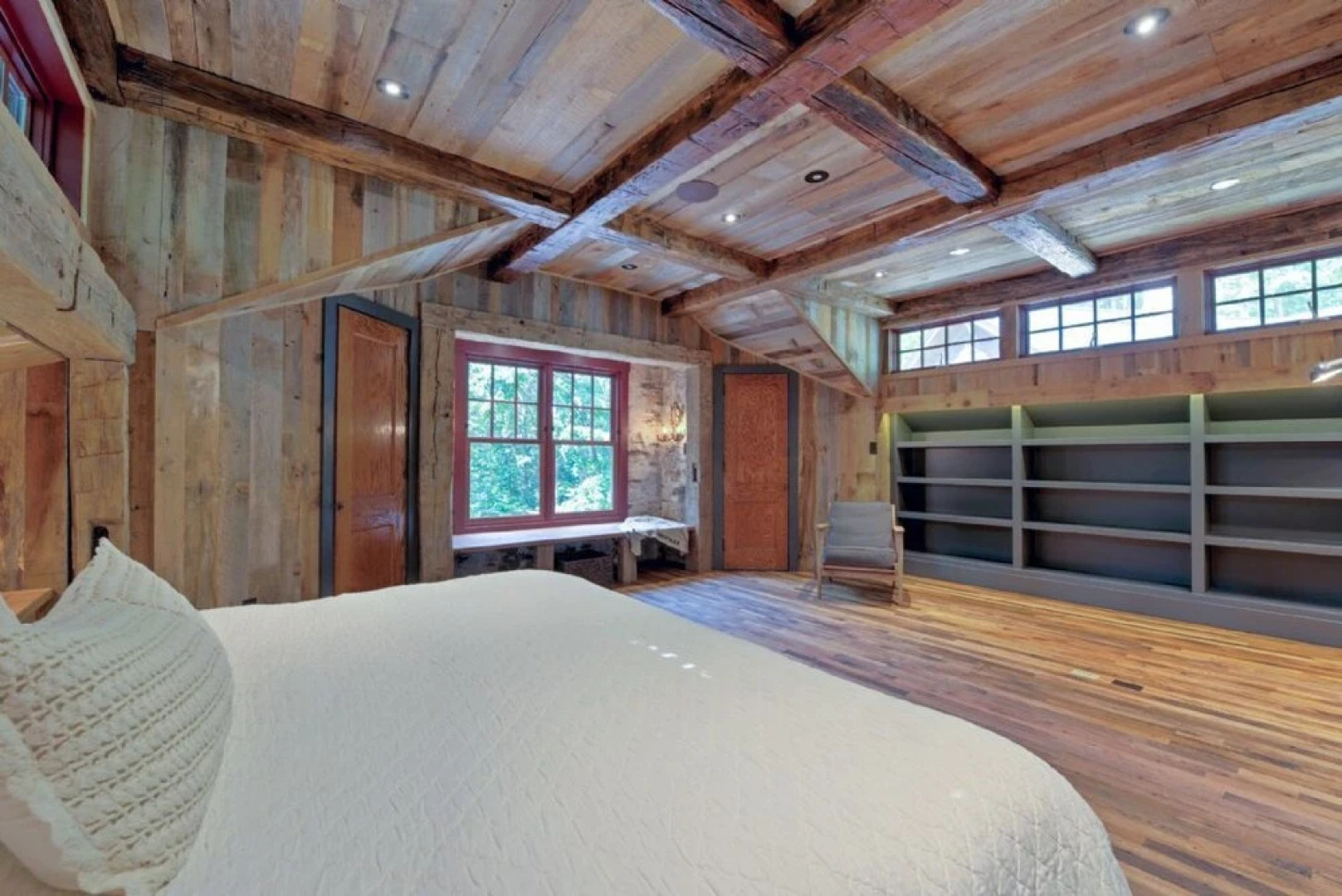 Storybrooke Place 5 Bedrooms 3.5 Bathrooms Home